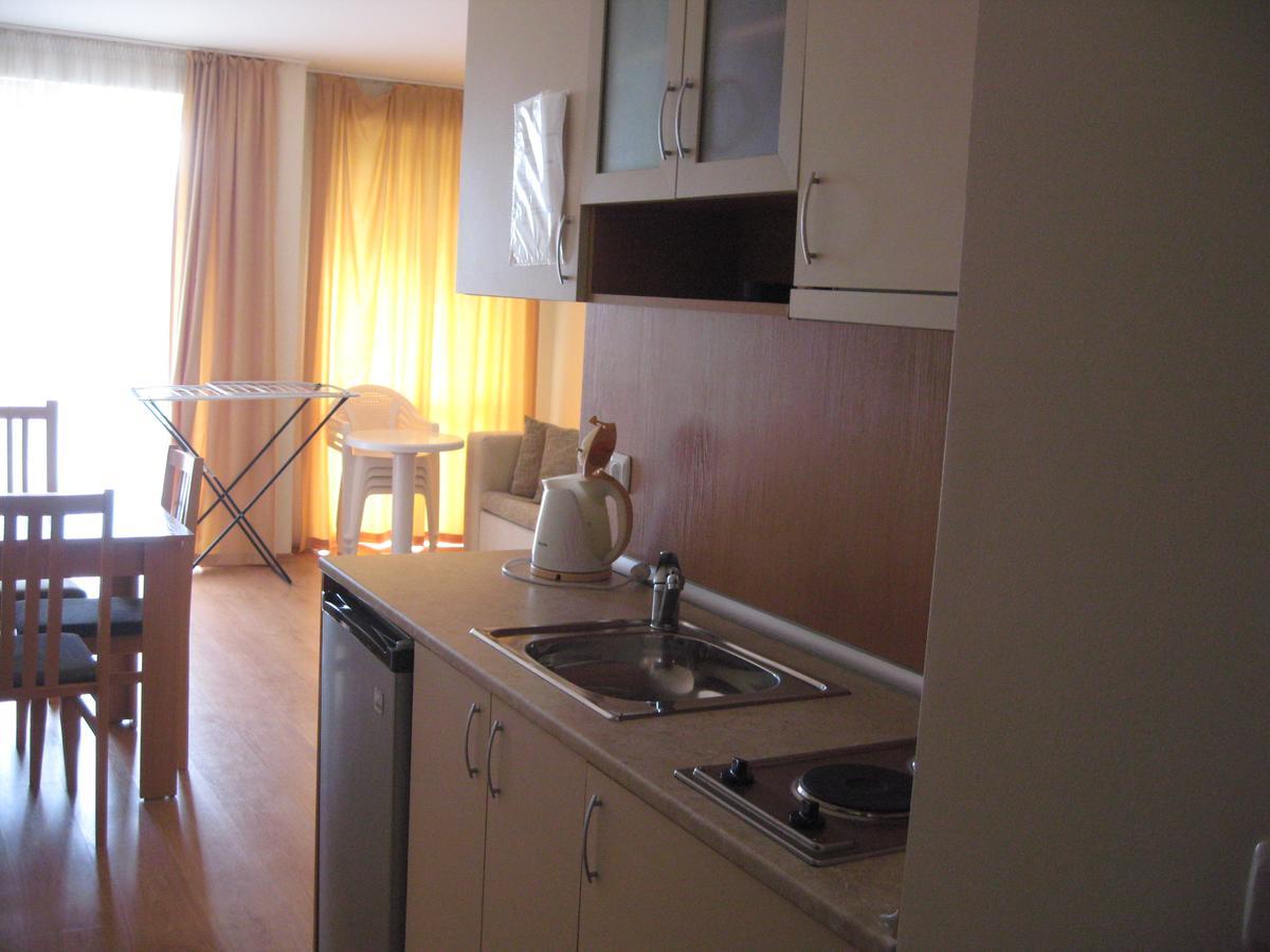 Chateau Aheloy Hotel Pomorie Exterior photo